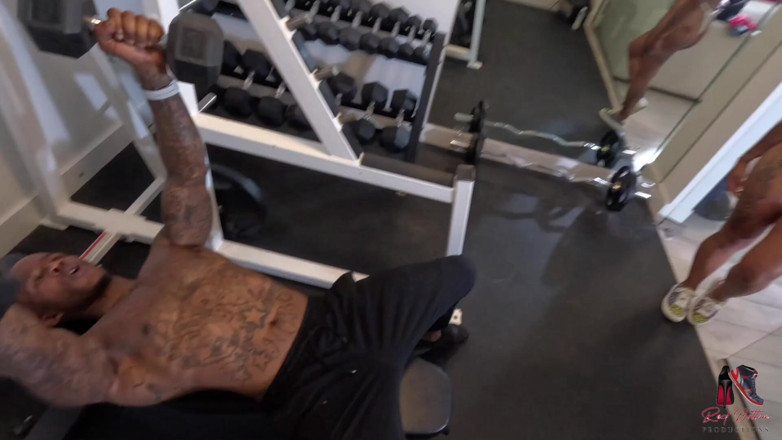 Red bottom productions: Chicas calientes y calientes de rojo vol. 1