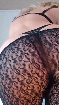 MILF Camgirl Jess Ryan เย็ดตูดกระโดดยองๆ อมควยจากตูด