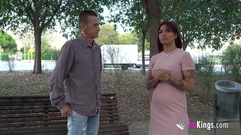 FAKings: Vrea din ce în ce mai mult! Valeria se fute cu...