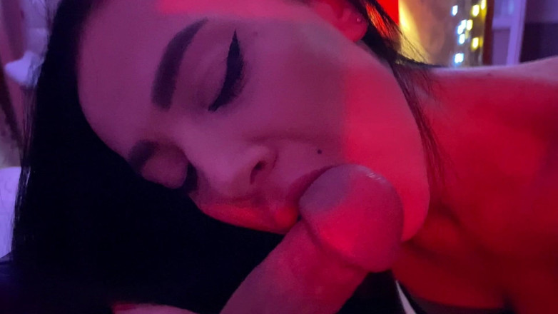 Slowly Tease: #17 (penuh) majikan dengan stoking nilon jadul lagi asik nyepong kontol...