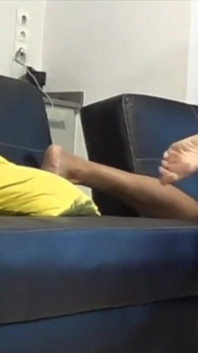 Fabien face sex cu un băiat tânăr de rasă mixtă