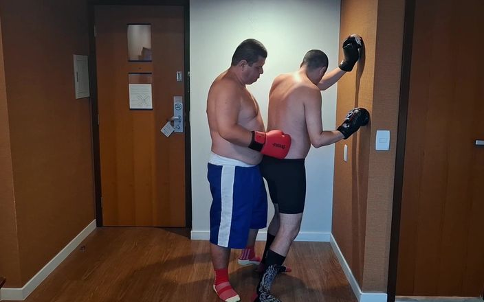 Combat and fetish: Gordo urso boxeador vs Jobber