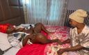 Fukalistik: Napalona milf nigeryjska mumia BBW zdejmuje prezerwatywę, aby cieszyć się...