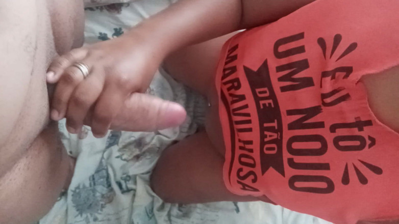 Jr and denies: Uma Punhetinha Gostosa Falando Putaria