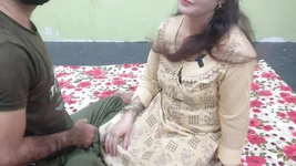 लंबे समय के बाद, मैं अपनी भारतीय देसी प्रेमिका से मिला। उसे नया कमरा दिखाया और शानदार सेक्स किया हिंदी ऑडियो