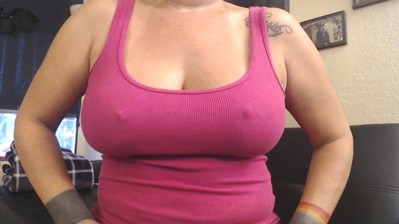 Abby Anna: Big titty hand free pec bounce