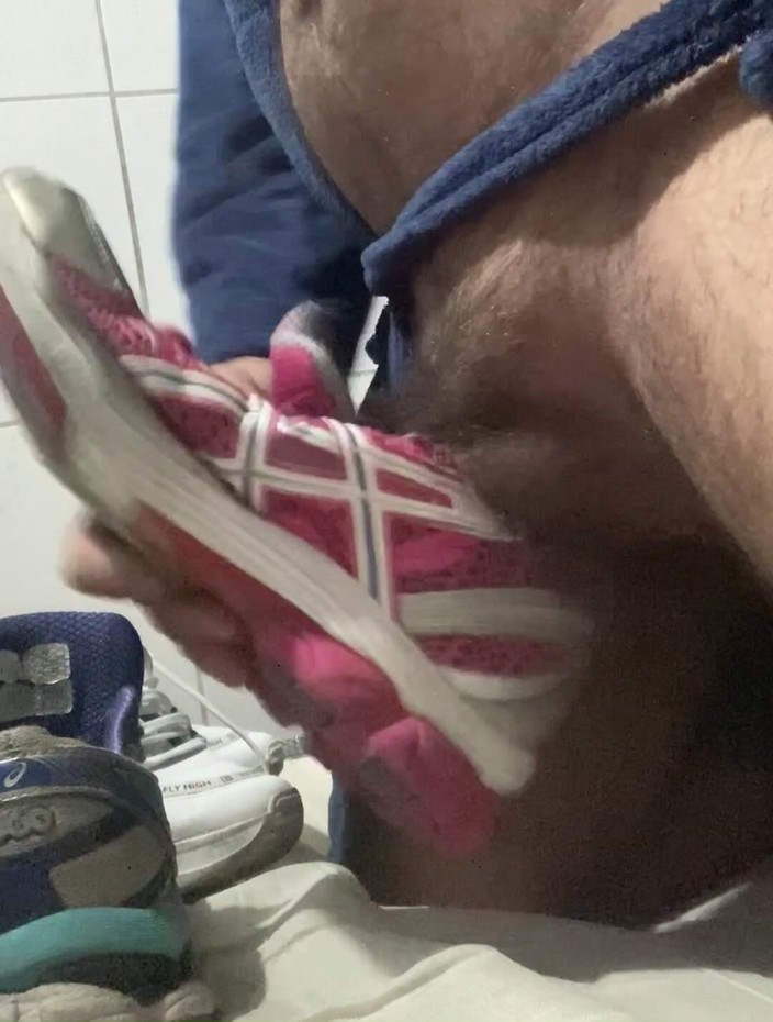 Sneakerfetish_BR: 내 여자 스니커즈 따먹기