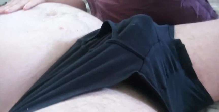 Big Pisser: Malý balíček nezbedných vid člověka a jeho těla.