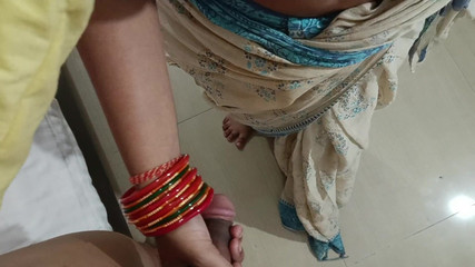 Priya ki Papa: Твою Salu Bhabi с большими сиськами жестко трахнули