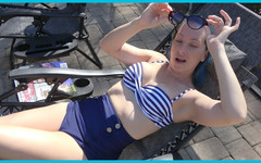 Milf Stella: Oszust e15: cycata bikini milf uwodzi chłopca z basenu, podczas...