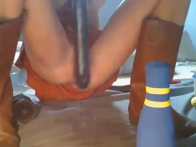 Britanyfoloww: Put big toy in my pussy and destroyed her