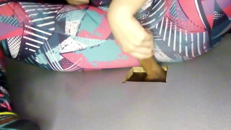 Sexoamateur: Handjob gloryhole