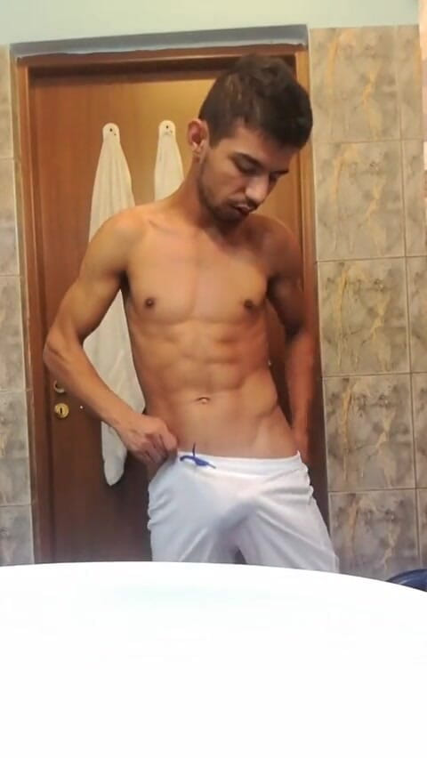 Costiro: Twink caliente