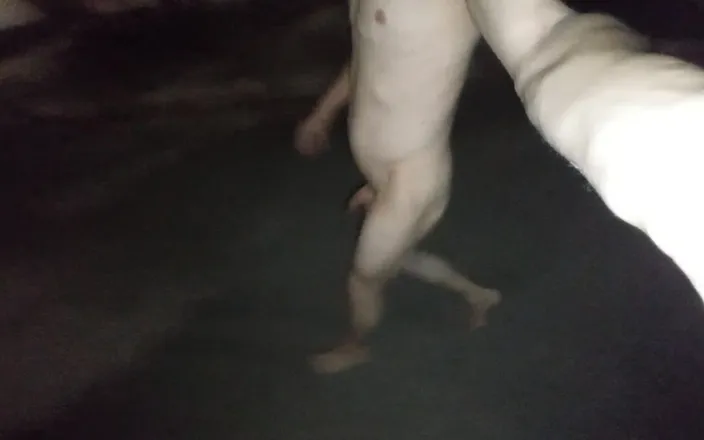 Dan Eagle: Nude Walk Outdoor