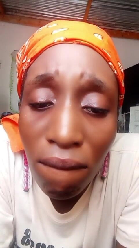 Xkiki: Šukání do obličeje