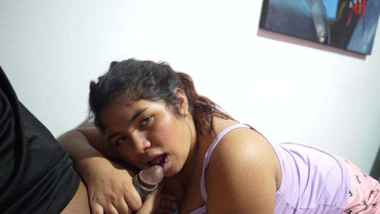 Amateurxxx: Jassi disfruta de la deliciosa polla de su hermanastro