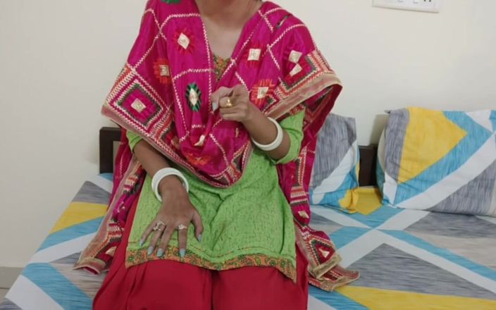 Saara Bhabhi: XXX युवा सौतेली मम्मी चूत चुदाई के लिए तरस रही है