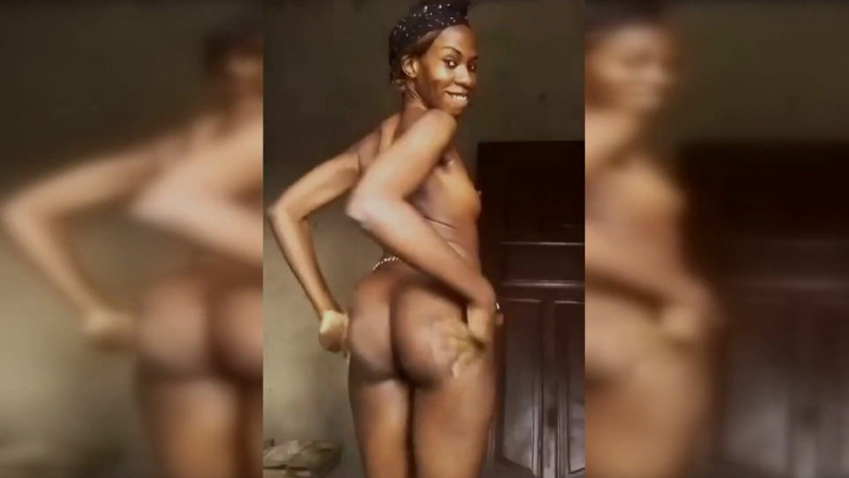 African Beauties: คุณแม่ MILF ทำให้แฟนสาววัยรุ่นแตกน้ำพุ่ง