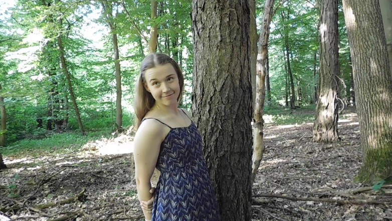 Petite blond your pure desire: Strong Hands, Soft Petite Girl, No One Around