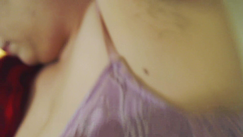 Scarlet Vixen: Behaarte achselhöhlen