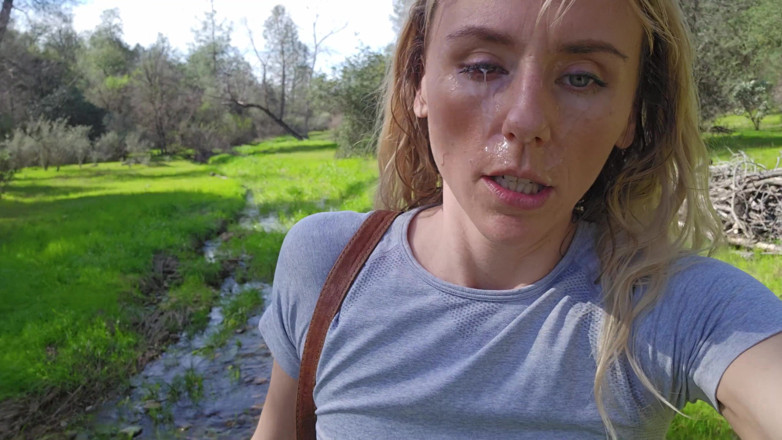 Sav Moolah: Pequeña rubia obtiene masivo facial al aire libre
