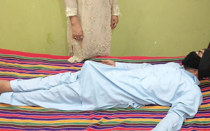 Gullnazkhan: Tante seksi india duduk di kontol pelayan india - audio bahasa...