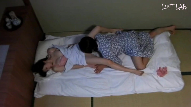 Lust JAV lab: ホテルの部屋の熱 - 静かなマッサージが誘惑に変わるとき。- 4