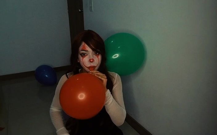 Cindy Luna Petite: Ballons and Nightmares.you'll Float Too