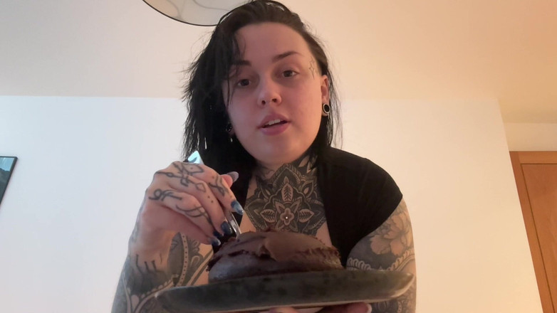 Miss Valentina: Alimentándote más gordo