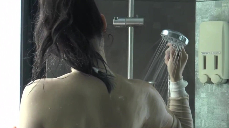 Strix: Yuki Nakano - Gravure focení v zahraničí jsou odvážné