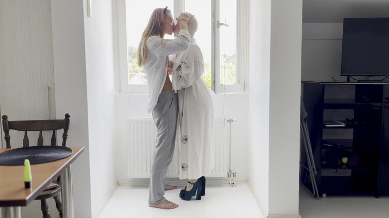 Vilu_and_Mi: Nuestra cinta de sexo real, nuestra vibra extraña