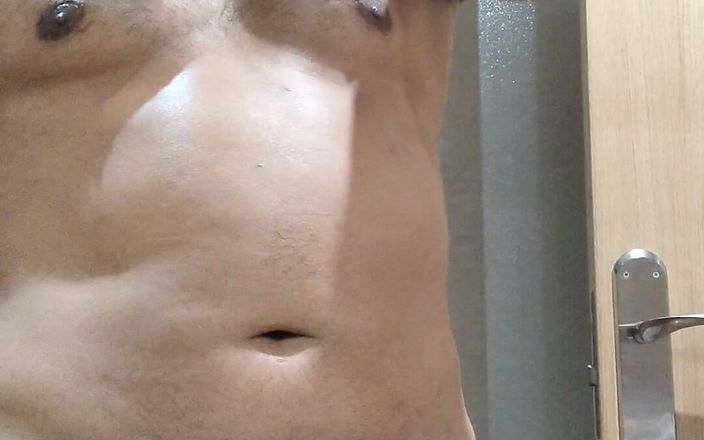 Boy top Amador: Avant le bain avec beaucoup de tensions