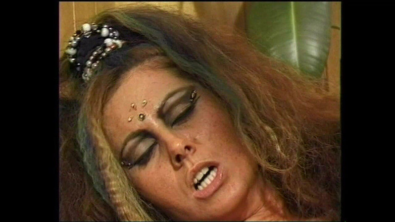 MCG Empire: Une Salle D’attente Moche