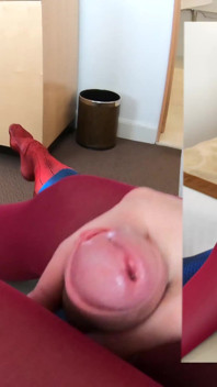 Lección de fetiche de Luna Rival sobre pantimedias de nylon