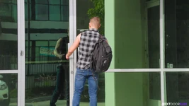 Nextdoorstudios四处做爱并找出