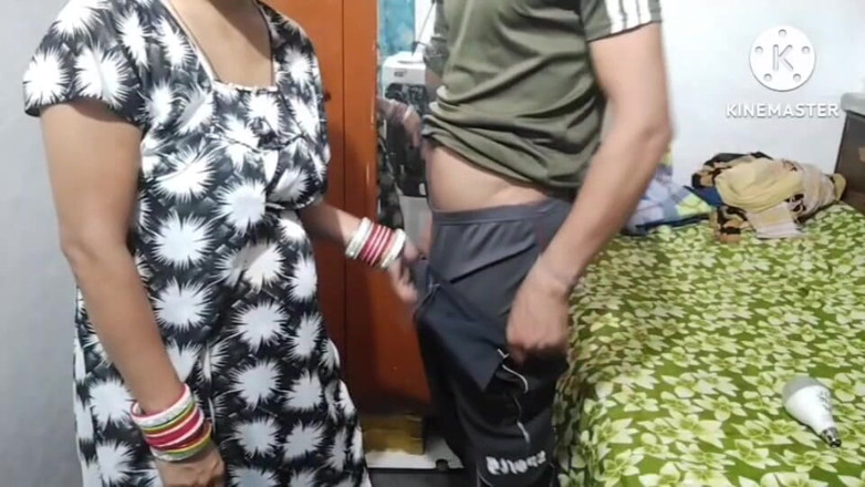 Saxesageth: Bhabhi pintar yang sangat seksi dan adik ipar dan seks