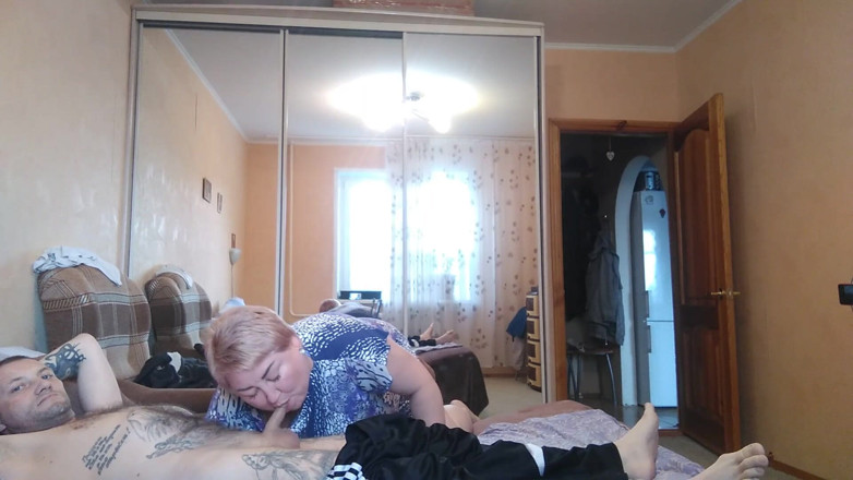 Zona901: Schwiegermutter macht einen blowjob und dann sex in verschiedenen positionen 1