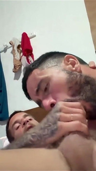 Îmi înghit sperma