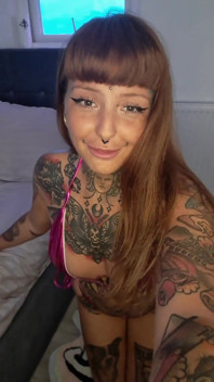 CBT třída sebeobrany v bikinách přidání