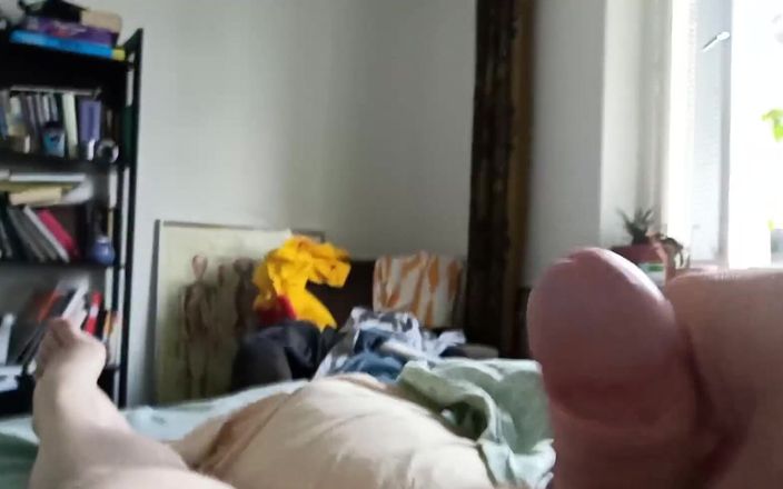 Big Pisser: Je lâche une éjac rapide de ma bite sexy.