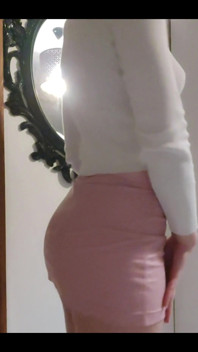 Does this skirt make my ass fat?