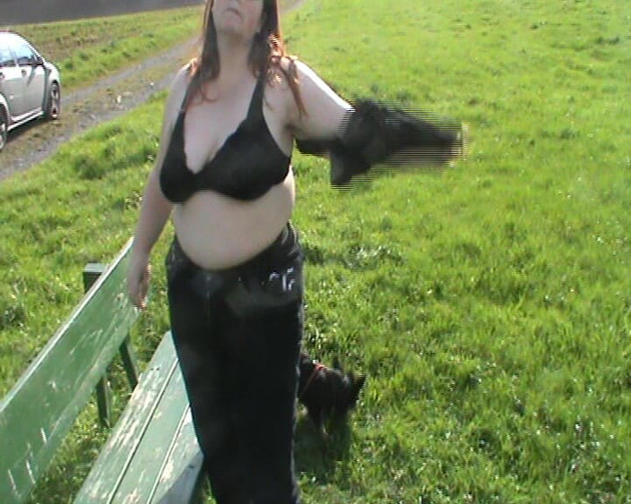 tammara big: Topless di udara segar