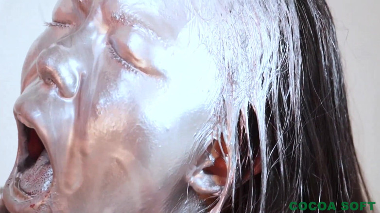 Cocoa Soft: Metallic body painting 004