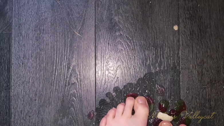 Mxtress Valleycat: Kroky Obrů