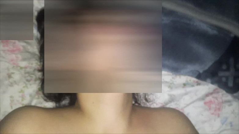 buttllover: Scopata calda sorellastra desi in legge figa stretta