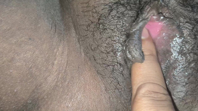 SweetRiyaXO: Aksi penuh detik-detik persendirian