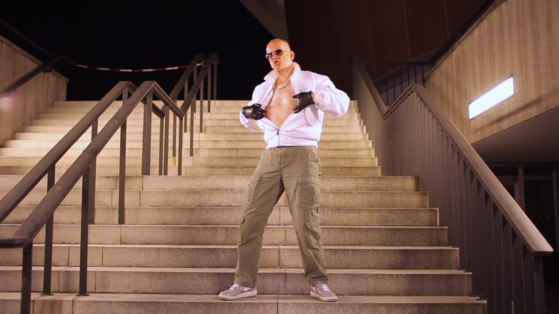 GERMANE_XL: Blanc alpha, morceau berlinois 8