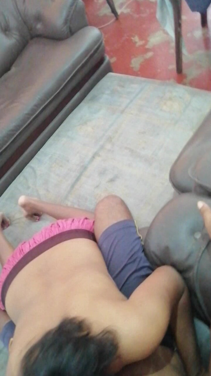 Tina Baby: देसी फोरप्ले चुंबन