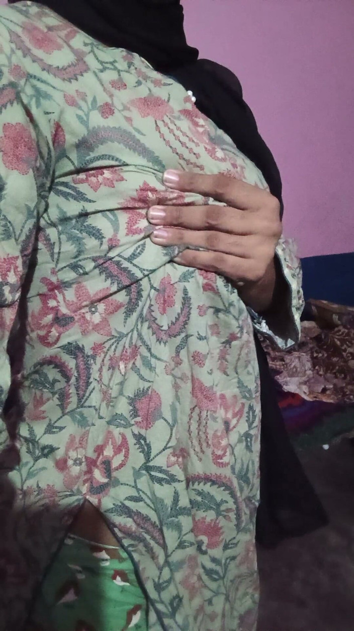 Naughty_Sana: Teman wanita Bsautifull Rosy menjolok pepek ketat