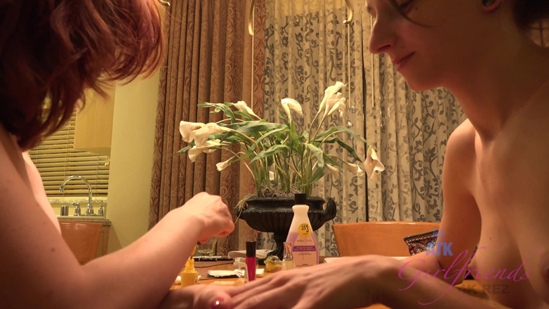 ATK Fans (Lesbians): Virtual vacation in Las Vegas with Emma Evins and Willow...